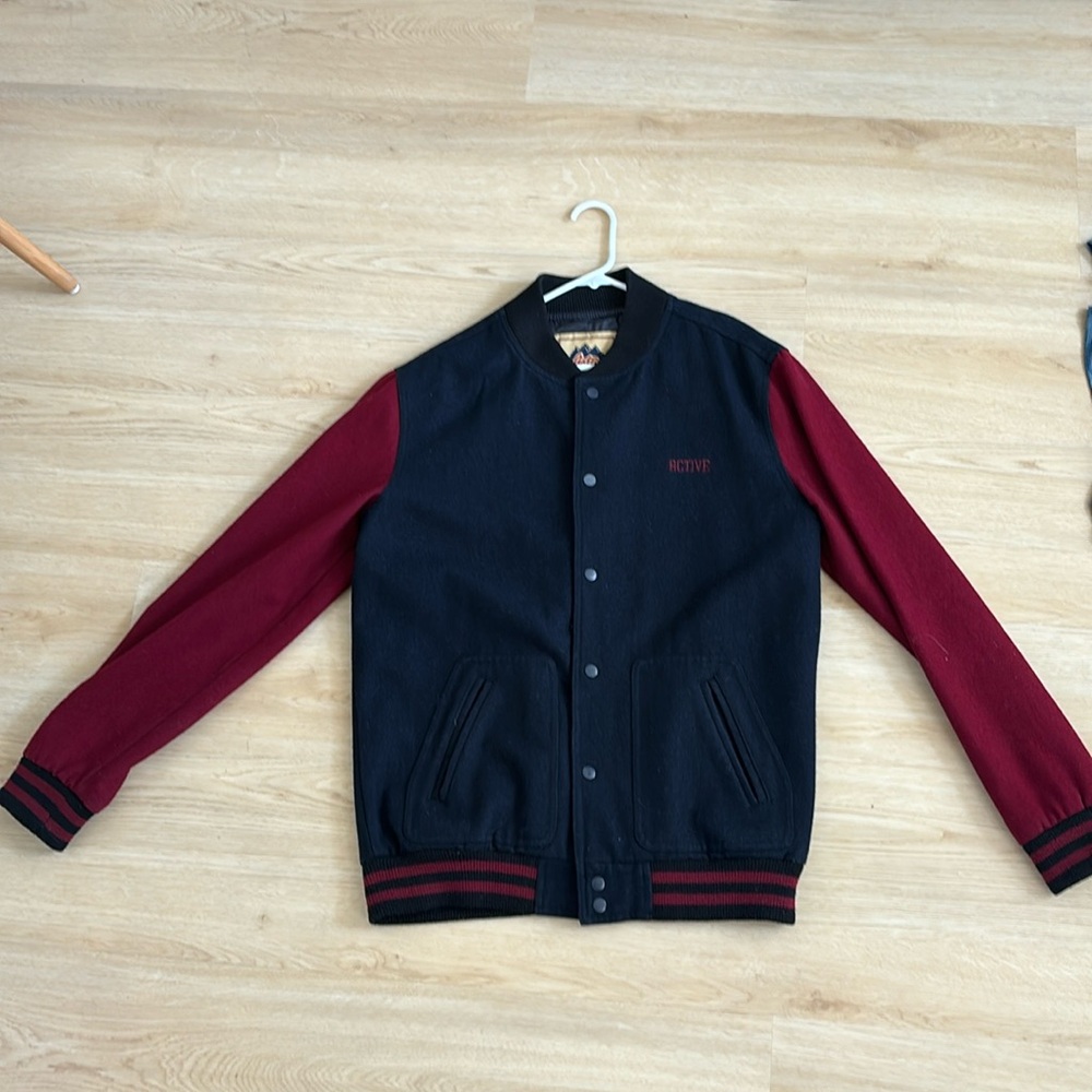 Active Large button up bomber jacket!